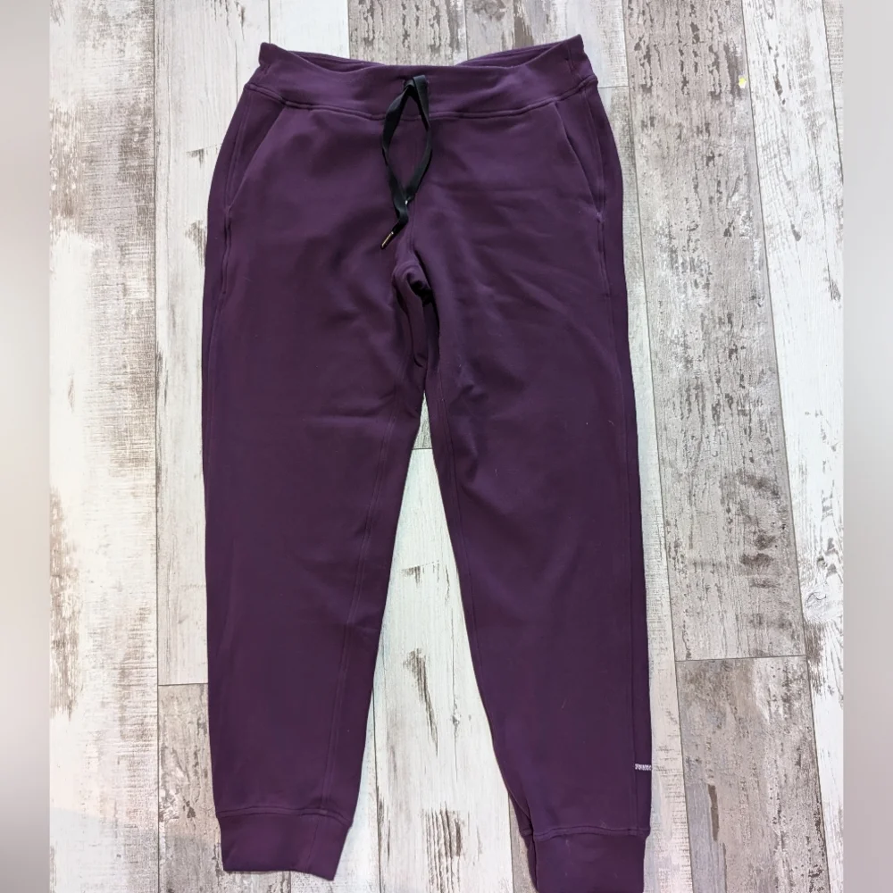 Lululemon jogger‎ purple size L